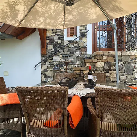 Kali Borhaz - Nyaralohazak Köveskál