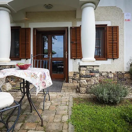 Kali Borhaz - Nyaralohazak Hébergement de vacances Köveskál