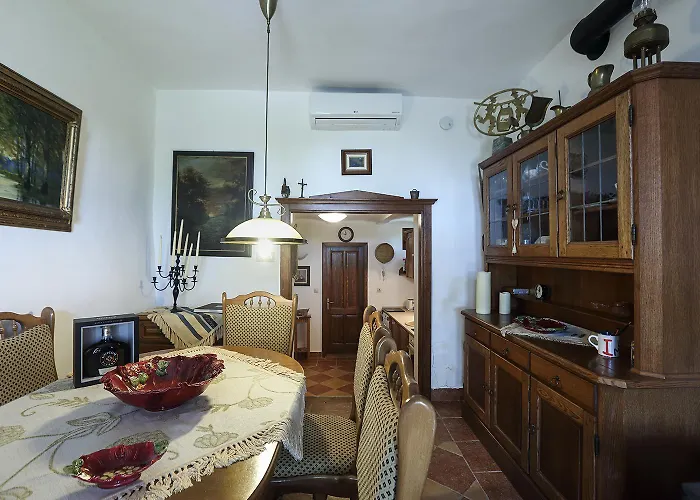 Kali Borhaz - Nyaralohazak Köveskál