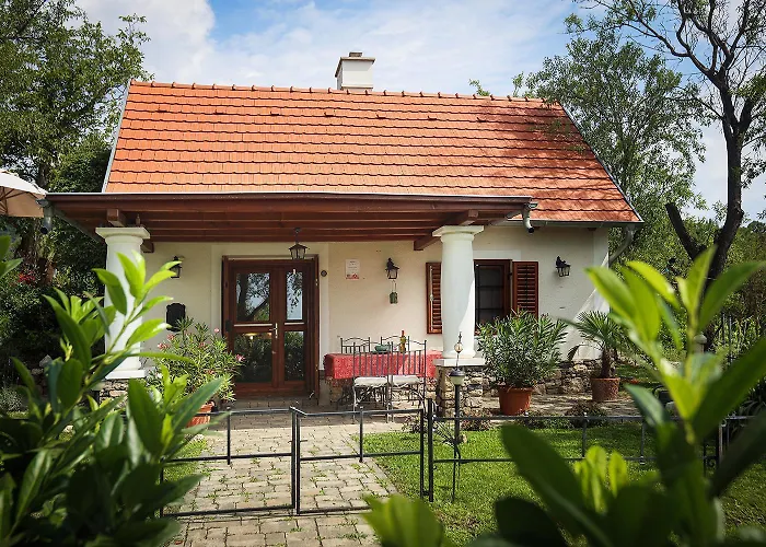 Kali Borhaz - Nyaralohazak Semesterbostad *