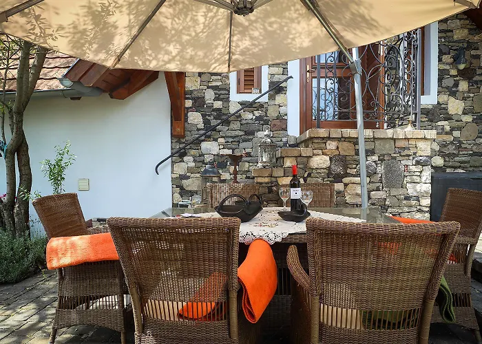 Kali Borhaz - Nyaralohazak Köveskál