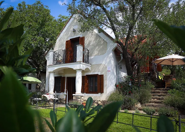 Kali Borhaz - Nyaralohazak Semesterbostad