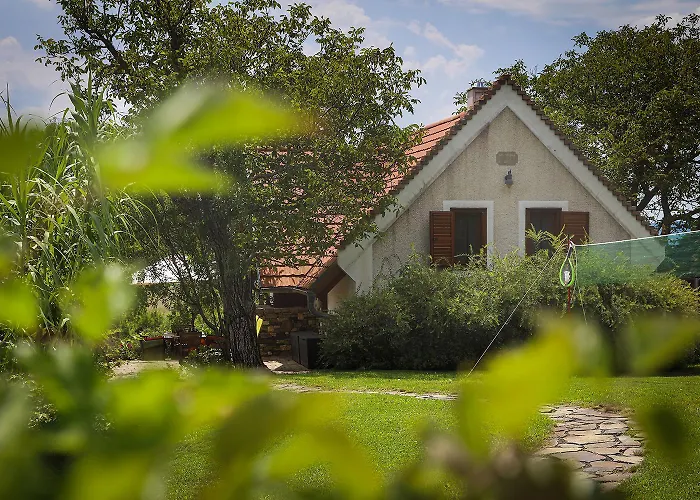 Kali Borhaz - Nyaralohazak Semesterbostad *